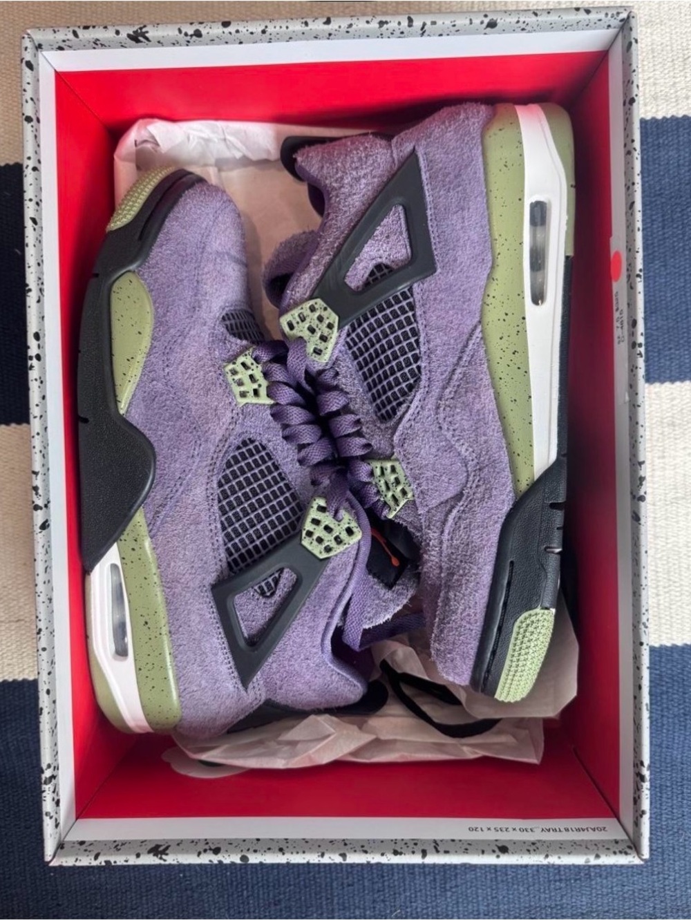 Jordan WMNS Air Jordan 4 Retro in Canyon Purple and Safety Orange